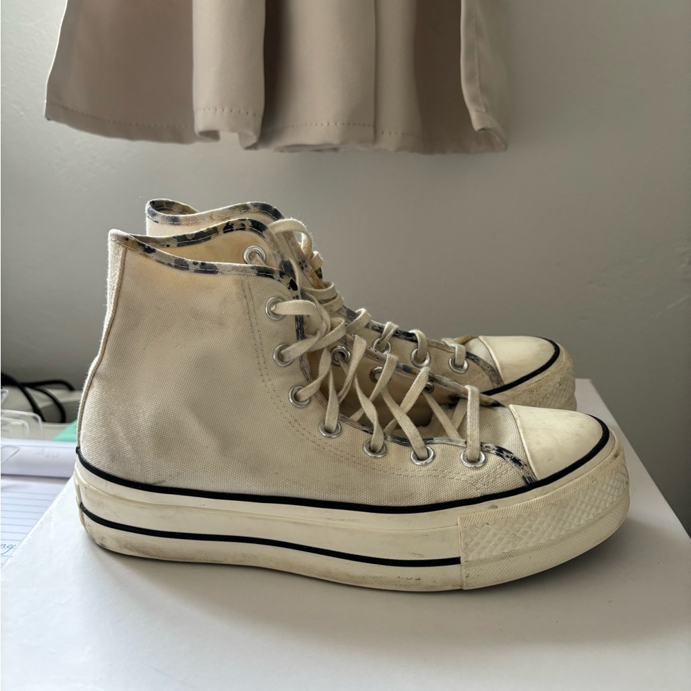 Beige Platform Converse